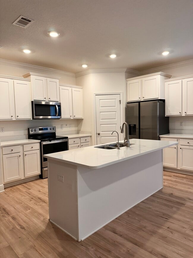 Building Photo - 52 Crimsyn Ryan Ct