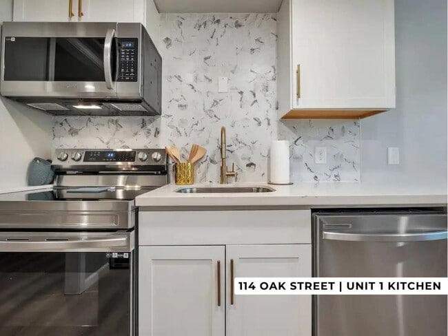 Foto del edificio - 114 Oak St