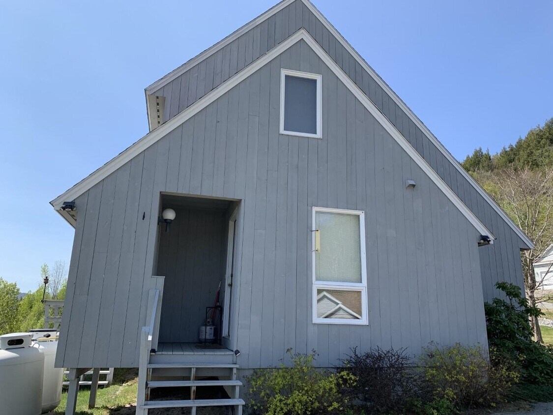Foto principal - 61 Eagles Nest Rd