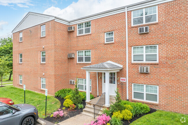 Building Photo - Covered Bridge Apartments