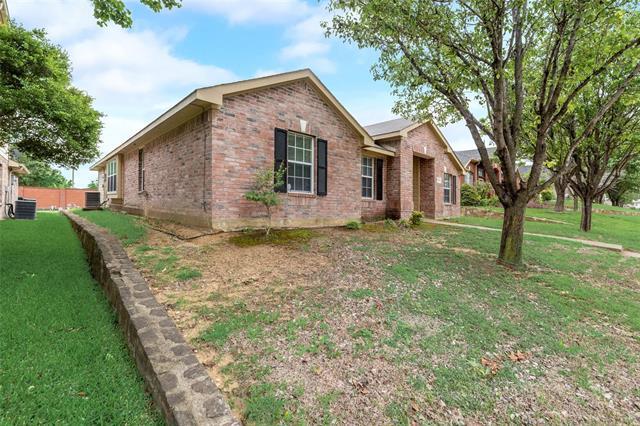 Building Photo - 3333 Pecan Shadow Way