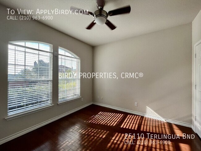 Building Photo - **5 Bed, 3 Bath Home**