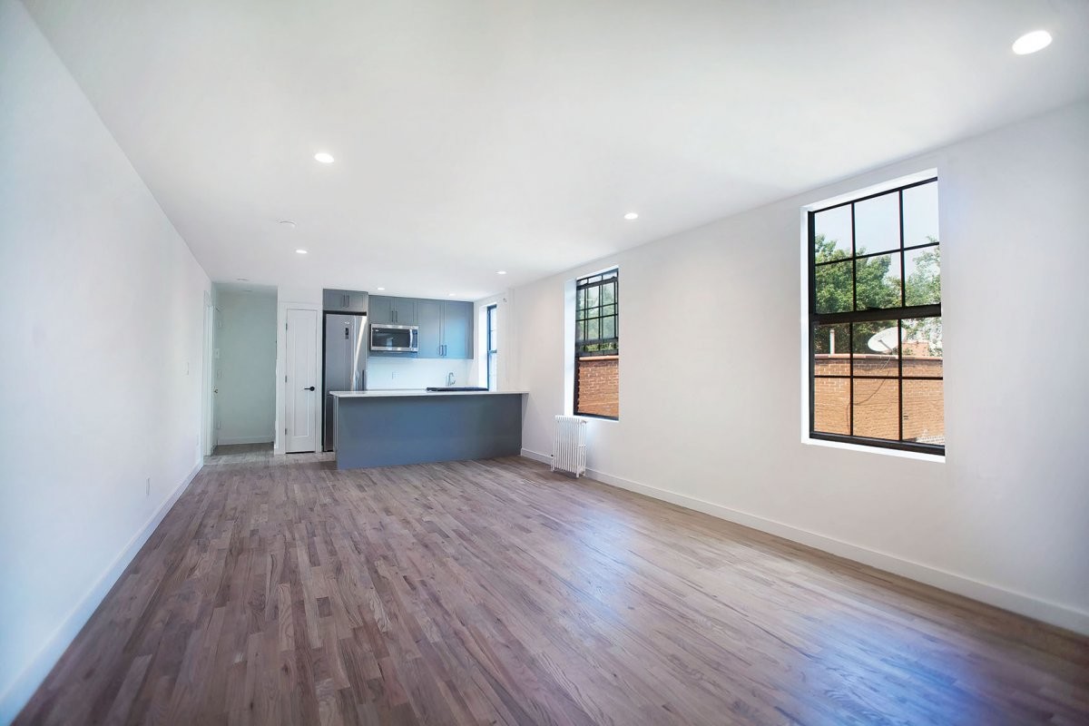 Primary Photo - 231 W 149th St