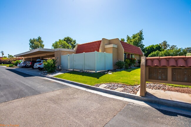 Building Photo - Mountain View Villas