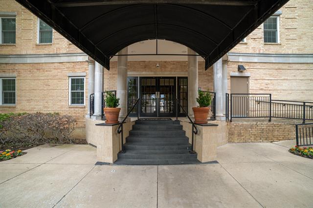 Building Photo - 3400 Welborn St