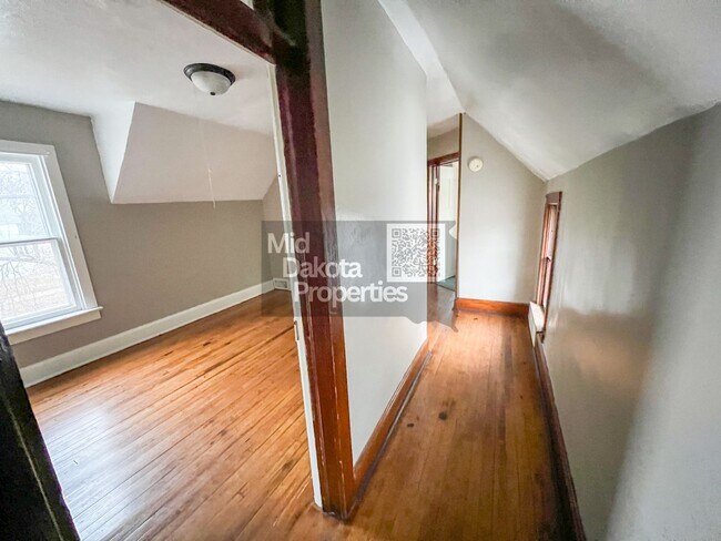 Foto del edificio - 735 S Wisconsin St