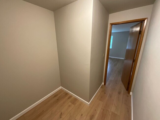 Foto del edificio - Beautiful 3Br/3Bth with large backyard in ...