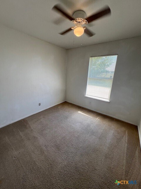 Building Photo - 3414 Crescent Dr