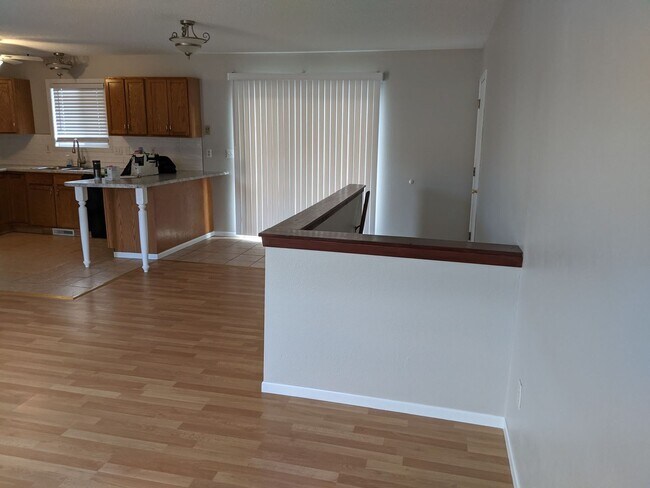 Foto del edificio - Peaceful cul-de-sac living! Beautiful 4 bedroom-2 bathroom home for rent!