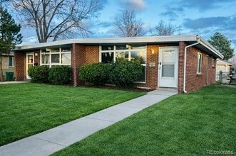 Building Photo - 1124 Dallas St