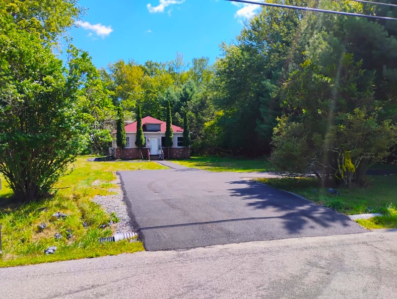 Primary Photo - 372 Park Hill Rd