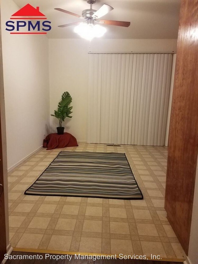 Foto del edificio - 2 br, 1.5 bath Apartment - 2500 N Street