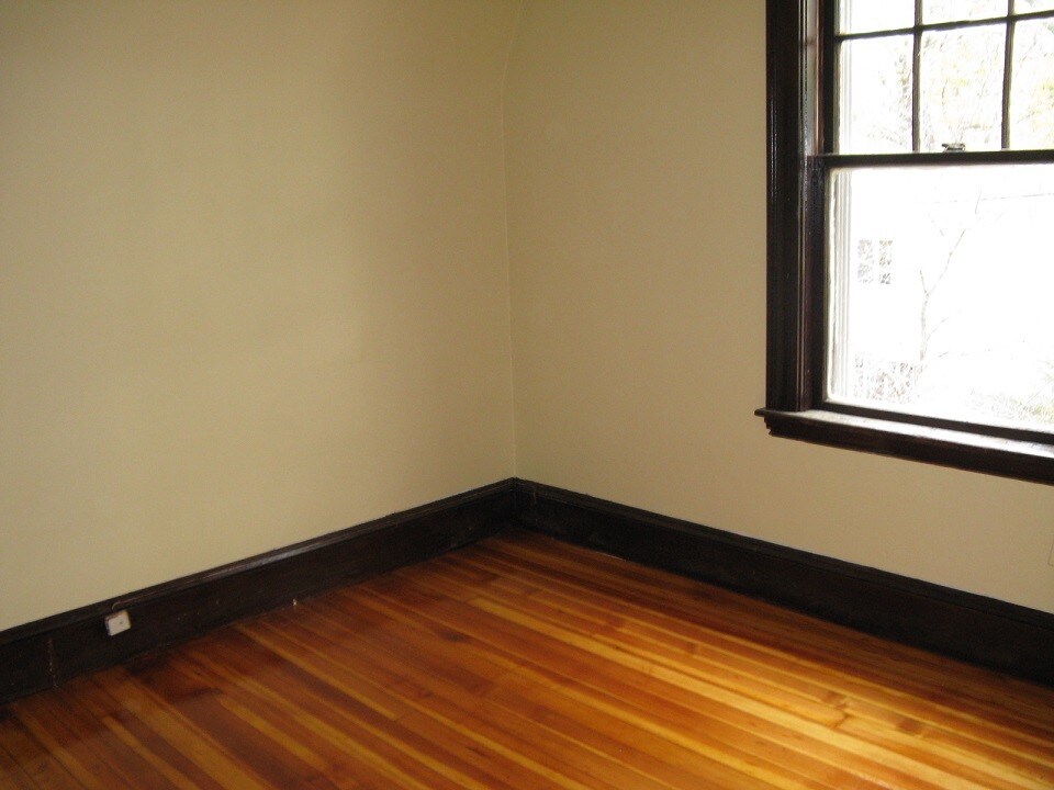 Primary Photo - 19 Edward Sullivan Rd
