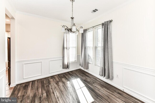 Building Photo - 46614 Drysdale Terrace