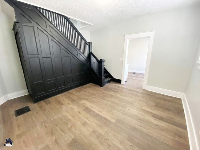 612-614 N. 13th Street - 612-614 N. 13th Street Apartment