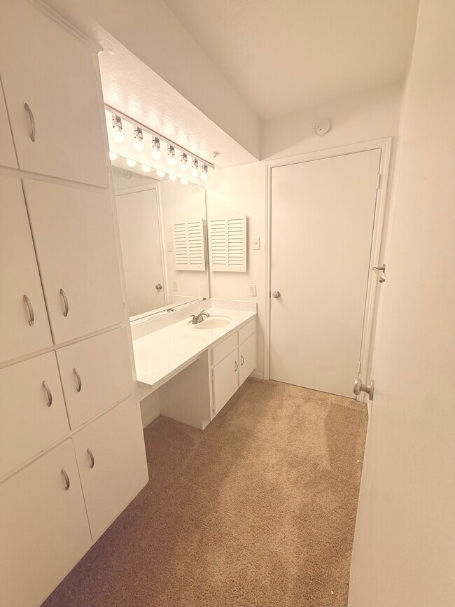 Building Photo - Tanglebrook Apartments