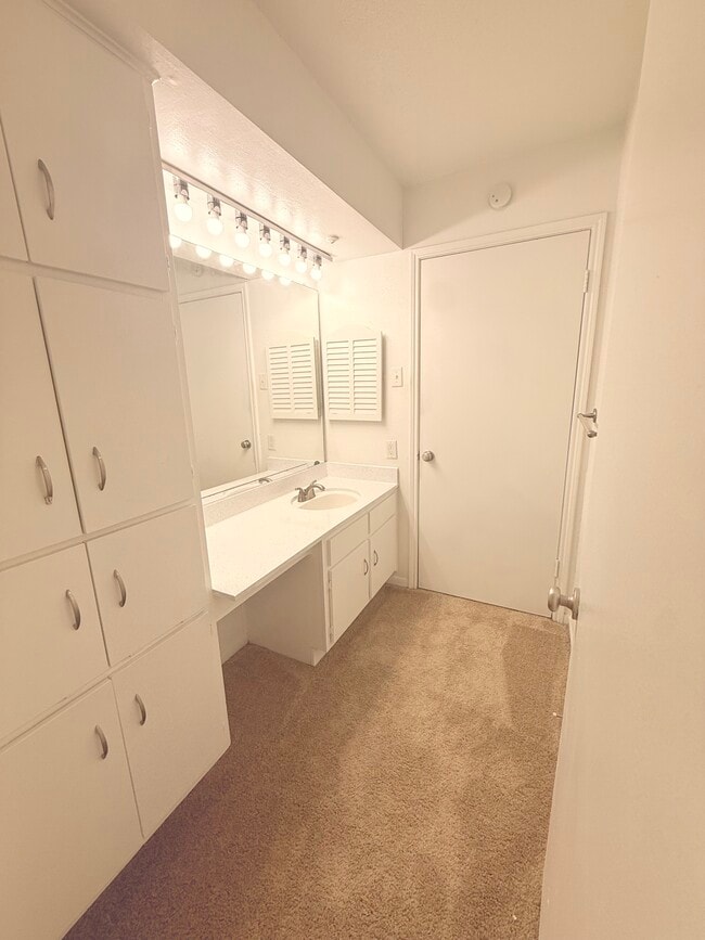 Building Photo - Tanglebrook Apartments