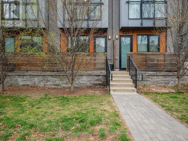 Building Photo - 476 Shaw St