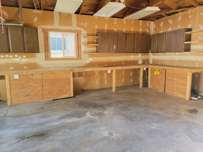 Building Photo - 1217 24th Ave Ct
