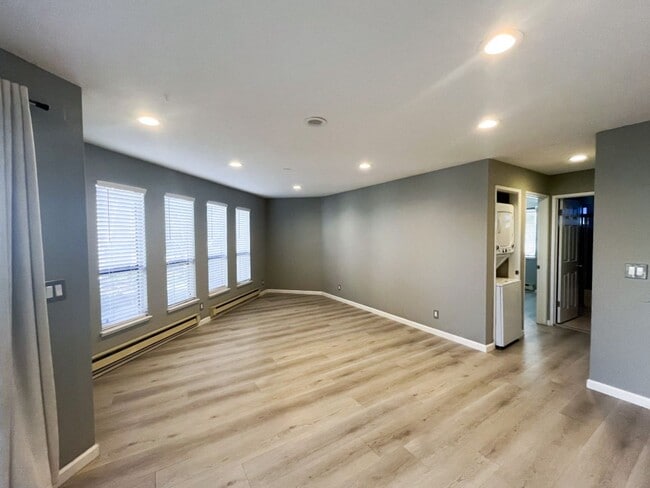 Building Photo - Prime Fremont Living! Updated 2BR Condo Near BART, Central Park & Lake Elizabeth