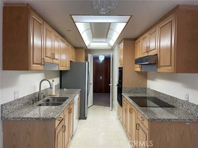 Building Photo - 200 N Swall Dr