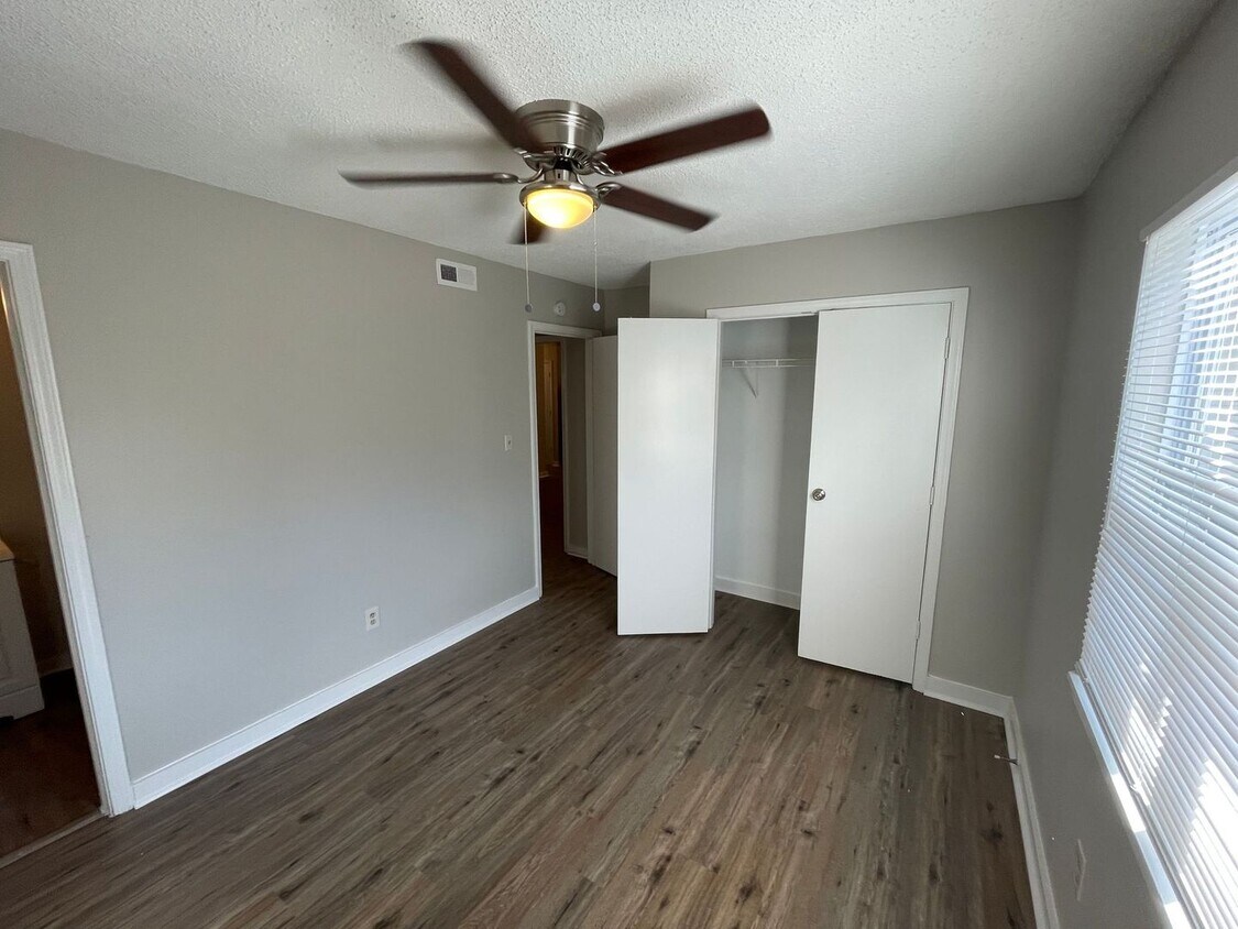 Foto del interior - American Ave NE