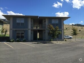 Building Photo - 2886 Overlook Blvd