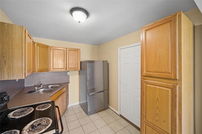 Foto del edificio - 3521 Le Badie St