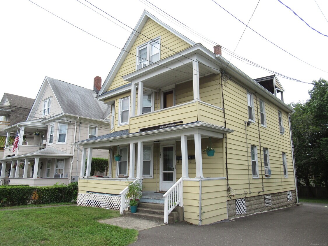 Primary Photo - 783 Brewster St