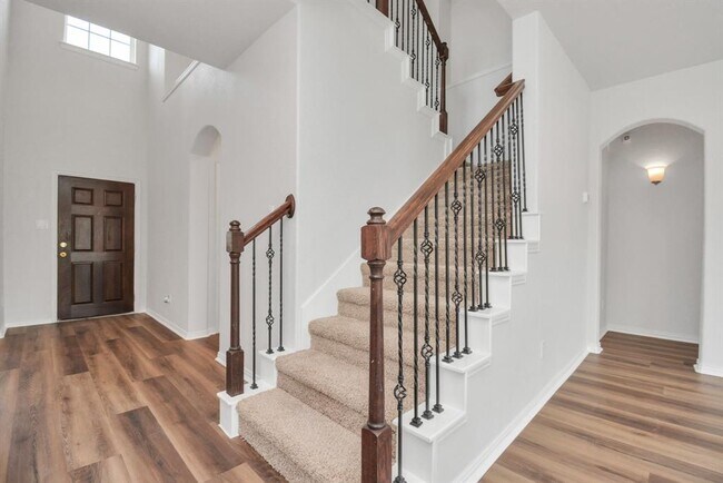 Foto del edificio - 107 San Gabriel Dr