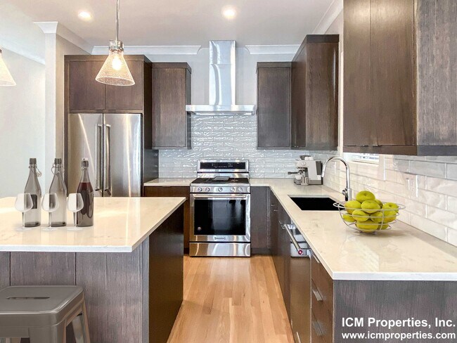 Foto del edificio - 3343 N Kenmore Ave
