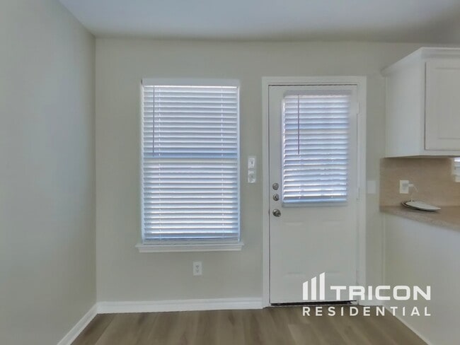 Building Photo - 16295 Hidden Deer Ln