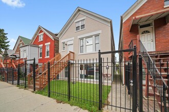 Building Photo - 2721 S Pulaski Rd Building Photo - 2721 S Pulaski Rd