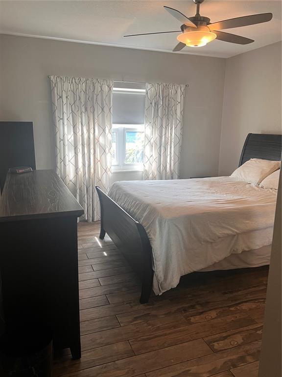 Foto del edificio - 400 N Riverside Dr