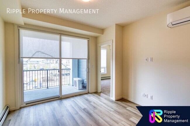 Photo du bâtiment - Modern 2 Beds, 2 Baths Apartment/Condo | A...