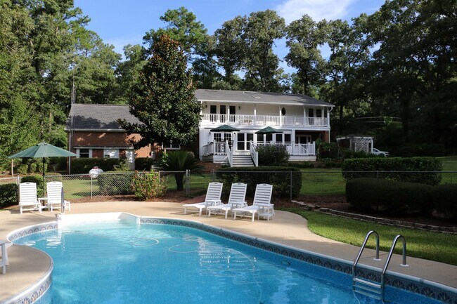 Foto del edificio - 6401 Walkabout Ln