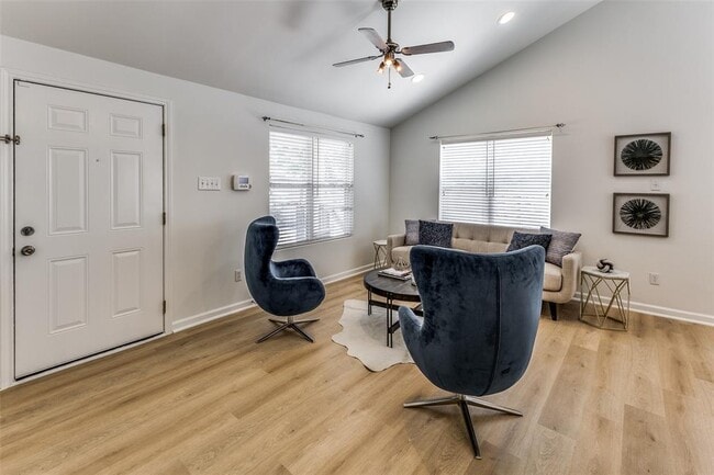 Foto del edificio - 1802 Harvey St