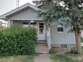Building Photo - 2618 Maxwell Ave
