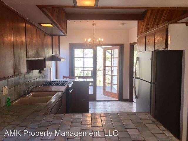 Foto del edificio - 3 br, 2 bath House - 1240 Johnson Avenue
