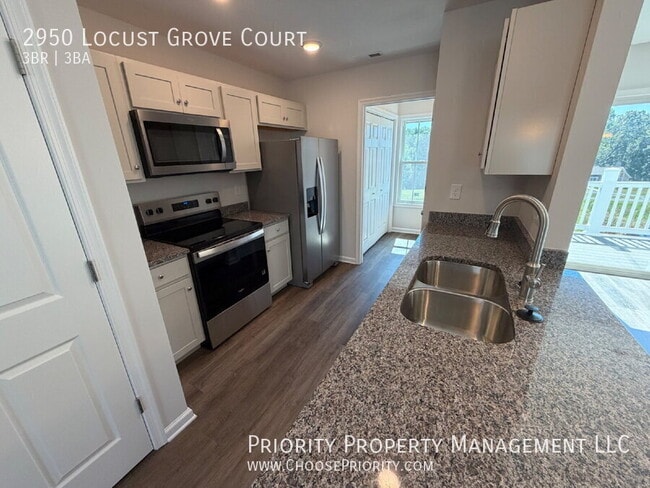 Building Photo - 2950 Locust Grv Ct