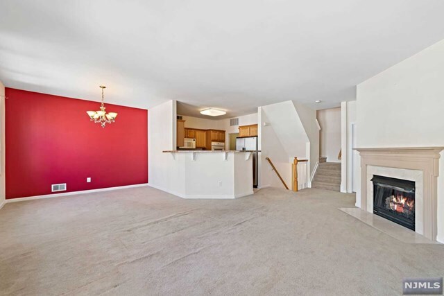 Building Photo - 21 Devonshire Dr