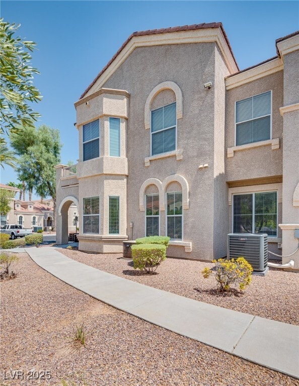 Building Photo - 10550 W Alexander Rd