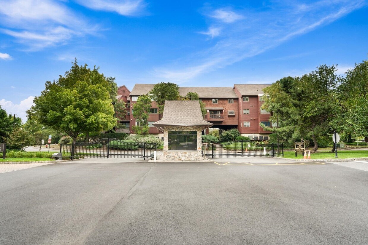 Primary Photo - 14A Riverview Cir