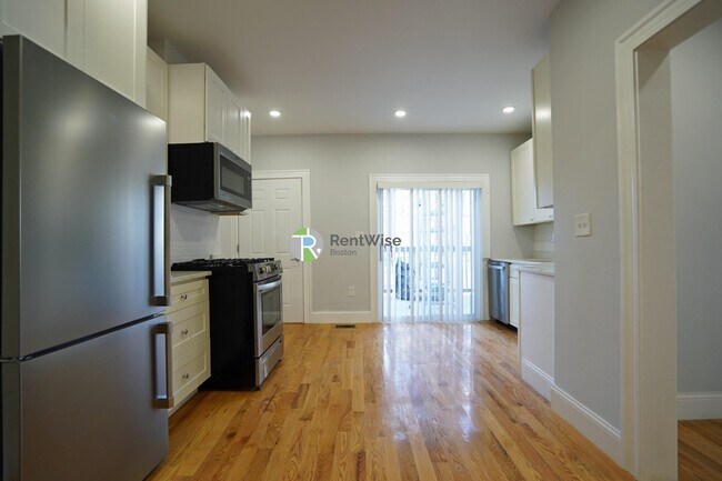 Foto del edificio - 374 Oxford St