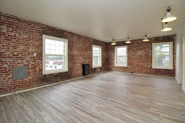 Foto del edificio - 843 N Knott St