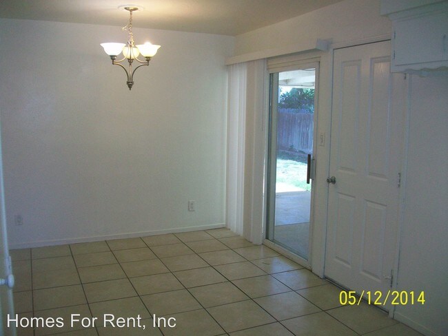 Building Photo - 3 br, 2 bath House - 1661 W. Kanai Ave
