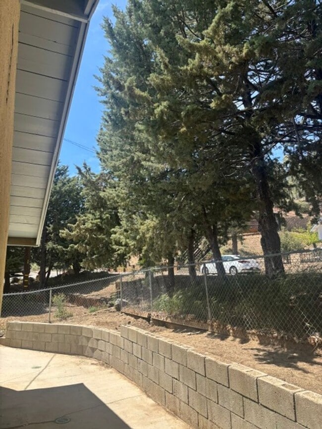 Foto del edificio - 2 Bedroom / 1.5 Bathroom Mountainside Home in Lake of the Woods