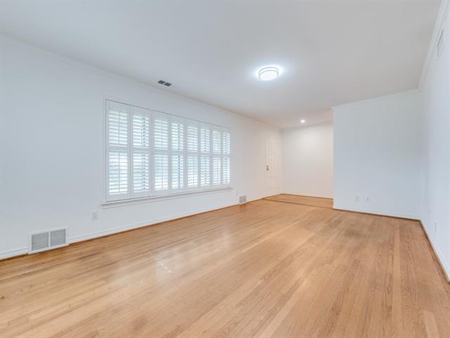 Building Photo - 10715 Royal Springs Dr