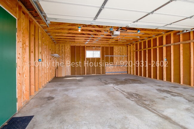 Building Photo - 611 E Burnett St