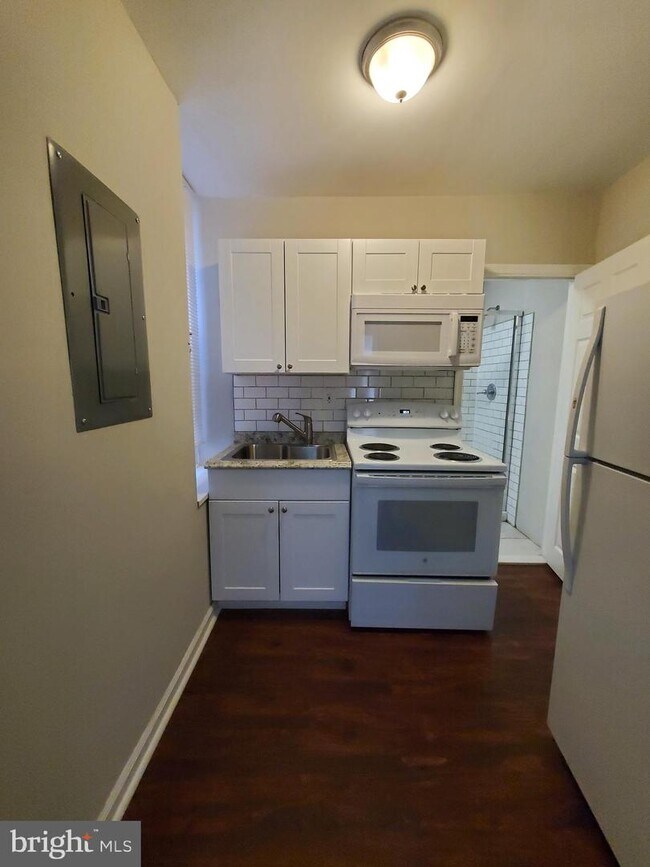 Foto del edificio - 1464 N 52nd St